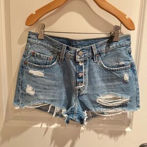NWOT Levi's Light Blue Distressed Denim Shorts